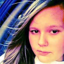 Courtney Debord's Instagram, Twitter & Facebook