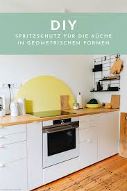 Diy Spritzschutz Fur Die Kuchenruckwand Www Kolorat De Kolorat Wandfarben Farben Lack Farbpalette Streichen Spritzschutz Kuchen Ruckwand Kuchenprodukte