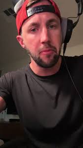 Tyler Hacker (@tylerhackerjokes)