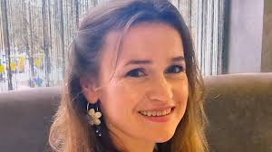 These Women Are Selling Mary Kay Makeup From Bomb Shelters In War Torn  Ukraine