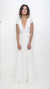 The Ultimate Bridal Style Guide For Every Pre Wedding Event Lassige Brautkleider Hochzeitskleid Ballkleid Brautkleid Schlicht