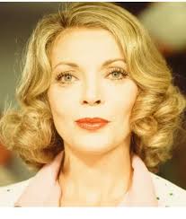 Frasier threatens Dr. Crane