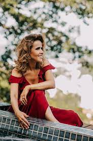 Her father politician, lawyer and poet and teacher mother's name, has three brothers. Leona Cavalli Carolina Goetz Photography