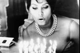 Asociación "Vistiéndonos de sol" brinda servicios solidarios