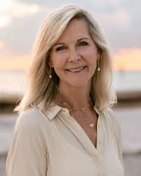 Laura Elizabeth Jewelry added a...