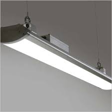 Ob eine leuchte dimmbar ist, lesen sie in der produktbeschreibung im prediger lichtberater shop. Hallenbeleuchtung Optimales Led Licht Fur Ihre Arbeit
