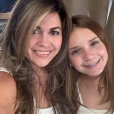 What are some easy and healthy meal ideas for camping trips?