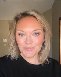 Sarah Enquist's Instagram, Twitter & Facebook