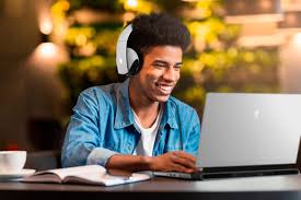 While the alienware m17 r4 is a bit chunky for my tastes, with a starting weight of 5.5 pounds, the alienware m15 r4 is a slightly more portable gaming laptop with a starting weight of 4.65 pounds. Ces 2021 Alienware M17 R4 Gets Nvidia 30 Series Gpu 360hz Display Laptop Mag