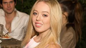 Chatterbox: Jessica Seinfeld And Jerry Seinfeld Help Launch Net-a-Porter x  GOOD+ Foundation Donation Drive And The First Daughter Drops By Hamptons  Hotspot