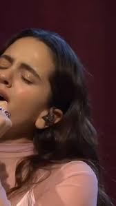 Rosalía interpretando ‘La, Noche de Anoche’ con Bad Bunny en, Saturday  Night Live., #rosalia #badbunny