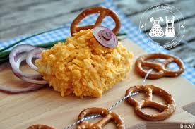 But many people love it and almost go nuts for it. Obatzda Mein Rezept Mein Bayern Blick7