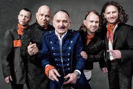 Stream tracks and playlists from botond nagy on your desktop or mobile device. Nagy Fero Es A Beatrice Temesvari Magyar Napok 2019