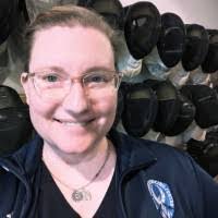 Jen Poole's Instagram, Twitter & Facebook