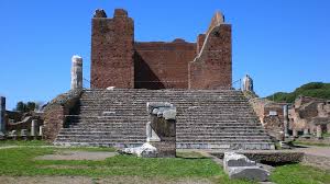 The great temple of jupiter capitolinus, on its southern. Regio I Forum Capitolium