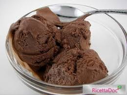 Il gelato è pronto per essere gustato! Gelato Al Cioccolato Senza Gelatiera Ricettadoc It