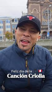 🥹🇵🇪🇪🇨 𝗤𝗨𝗘 𝗛𝗢𝗡𝗢𝗥: Paolo Guerrero fue homenajeado por LDU de  Quito. En la previa del amistoso con Alianza Lima, el peruano salió al  campo con la última Copa Sudamericana que ganó el