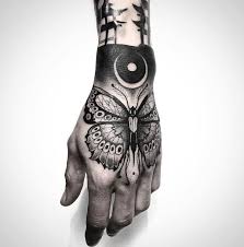 Schmetterling Hand Tattoo Schmetterling Tatowierung Hand Schmetterling Tatowierung Tattoo Tatowierungen Tattoo Ideen Hand Tattoo