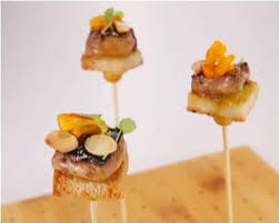 Foie Gras Poele Sur Toast Fraicheurs Exotiques Et Amandes Http Www Cuisineaz Com Recettes Foie Gras Poele Sur Toast Fraicheurs Exoti Food Desserts Pudding