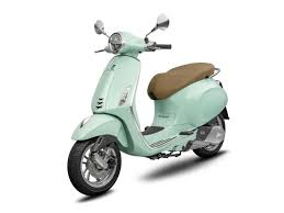 Motor drag beat warna hijau toska : Vespa Primavera Hadir Dengan Warna Hijau Rileks Dan Adem Lihatnya Tmcblog Com