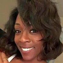 Tamara Potts's Instagram, Twitter & Facebook