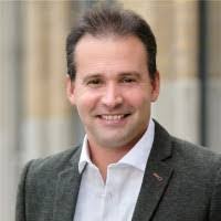 Brian Mee's Instagram, Twitter & Facebook