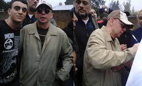 El indio solari dice que todo preso es político. El Indio Solari Fue A Votar Y Habria Confirmado Show Para 2016