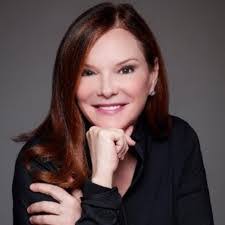 Beth Minardi's Instagram, Twitter & Facebook