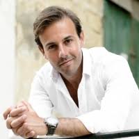 Il lui aura fallu deux essais. Salzburger Landestheater Nico Darmanin