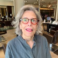 What happened at 6pm every night in Chicago grocery stores?