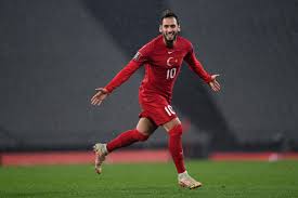 Benzetme yerindeyse hücumda müthiş bir ikili oldular. Turkey S Euro 2020 Hopes Rest At Maestro Hakan Calhanoglu S Feet Daily Sabah