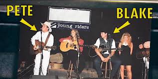 Warner music nashville's blake shelton is a country music heavyweight with over 25 #1 hit songs like god gave me you, boys 'round here. Blake Shelton Fails To Recognize Ex Bandmate On The Voice Premiere Sounds Like There S Some History There