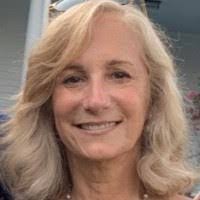 Elizabeth Schiff's Instagram, Twitter & Facebook