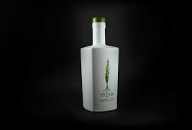 This Olive Oil Embodies The Spirit Of Crete Olive Oil Packaging Extra Virgin Olive Oil Olive Oil
