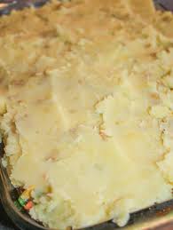 Danielle, like me, had been traumatized by the instant mashed potatoes, canned green beans and microwaved hamburger shepherd's pies of her youth . Zr F7md5xee06m