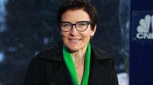 Tamara Jewell's Instagram, Twitter & Facebook