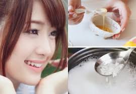 Untuk membuat masker kunyit, campurkan satu sendok makan madu berkhasiat sebagai zat antibiotik dan membantu penyembuhan luka secara alami. Khasiat Dan Cara Membuat Masker Beras Untuk Kecantikan Ala Wanita Jepang