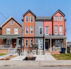 Home to the roncesvalles polish festival, roncesvalles avenue was the main hub of toronto's polish community. 4 Cobourg Avenue Toronto For Sale 1 525 000 Zolo Ca