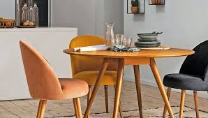 Notre collection de meubles de salle à manger au style affirmé a été pensée pour concilier vos besoins et vos envies déco. Une Jolie Chaise En Tissu Pour La Salle A Manger Shake My Blog