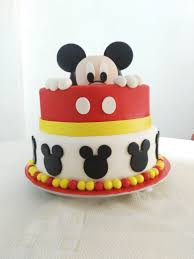 Bizcocho De Mickey Mouse De Una Libra Y Media Torta De Dos Libra Con Personaje De Mickey Mouse By Mia Reposteria Cali Personajes De Mickey Mouse Reposteria Tortas