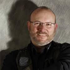 Ich habe einen neuen Job und arbeite jetzt als Produktionsleiter Kostüme  bei Württembergische Staatstheater Stuttgart.