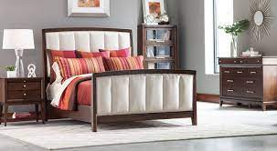 Awesome Thomasville Bedroom Furniture With White Lampshade On Nightstand Wood Cupboard And High Quality Bedroom Furniture Wood Bedroom Furniture Sets Furniture