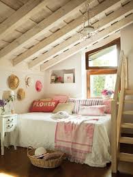 Den dachboden als stauraum zu nutzen, hat tradition. Schlafzimmer Auf Dem Dachboden Kann Ausserst Gemutlich Und Komfortabel Sein Trendomat Com