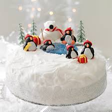 Entirely unique from the fruity, boozey density of british christmas cake, japanese christmas. Christmas Cake Decorating Tips 25 Ideas For Icing The Cake