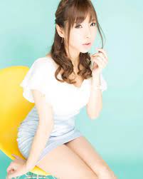 日本第一酒店女公關，暗黑界「潘金蓮」—早川瀨裡奈