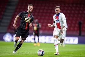 Damien da silva is a french professional footballer who plays as a defender and captains ligue 1 club rennes. Damien Da Silva Is Joining Lyon Get French Football News