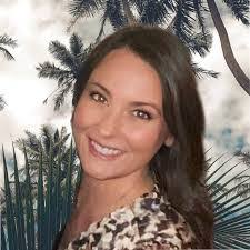 Debbie Davey's Instagram, Twitter & Facebook