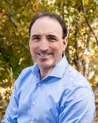 Peter Lemire's Instagram, Twitter & Facebook