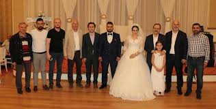 1969 dogumlu, fb genc takiminda ve gaziantep de oynadiktan sonra samsunspor da parladi, 06.11.2001 tarihine kadar 285 macta 116 gol atma basarisi. Baskan Karaduman Yegenini Evlendirdi Son Dakika Samsunspor Haber
