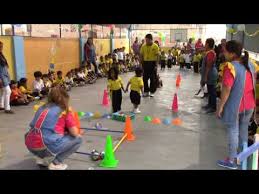Nuestra colección de juegos recreativos con globos proporcionan dinámicas y diversión tanto para niños como para adultos. Juegos Al Aire Libre Para Ninos 16 Ideas Geniales Y Divertidas Con Videos